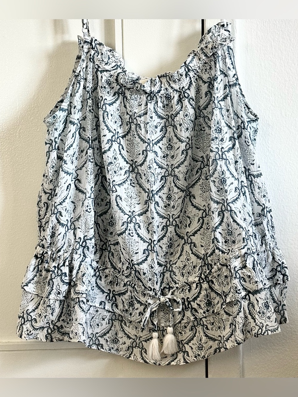 Boho Cottagecore Floral Feminine Blue & White Camisole Size Large